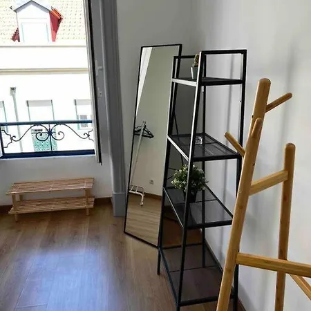 Amazing Two Bedrooms “with Lift” Apartment Lissabon