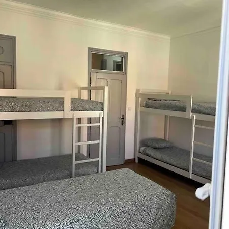 Apartment Amazing Two Bedrooms “with Lift” Lissabon