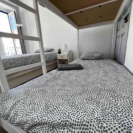 Amazing Two Bedrooms “with Lift” * Lissabon