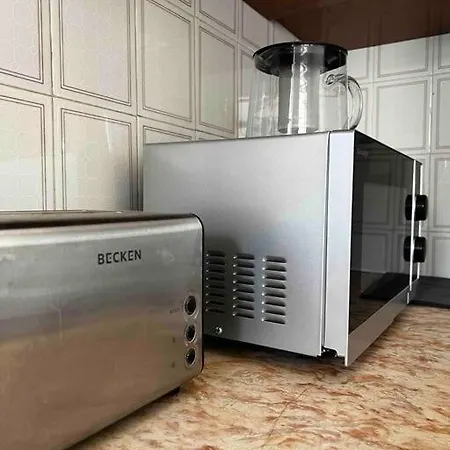 Apartment Amazing Two Bedrooms “with Lift” Lissabon
